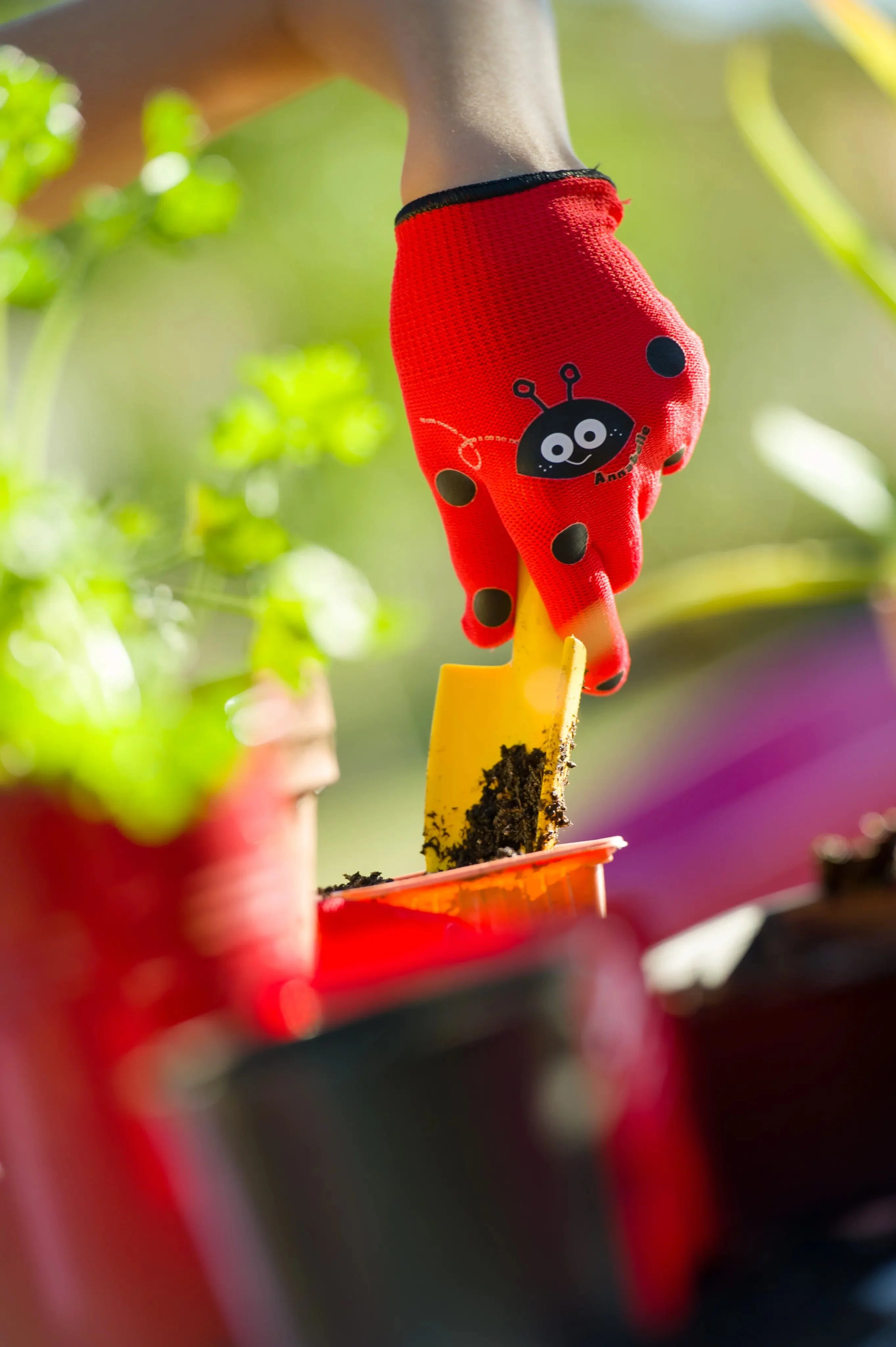 Ladybird Children's Gardening Gloves - Image 5